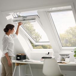 VELUX Dachfenster GGU 0062D Schwingfenster 9