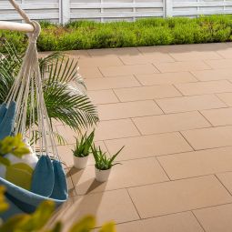 KANN Terrassenplatte Vios beige feingestrahlt Eleganz und klares Design im großen Stil, verschiedene Größen