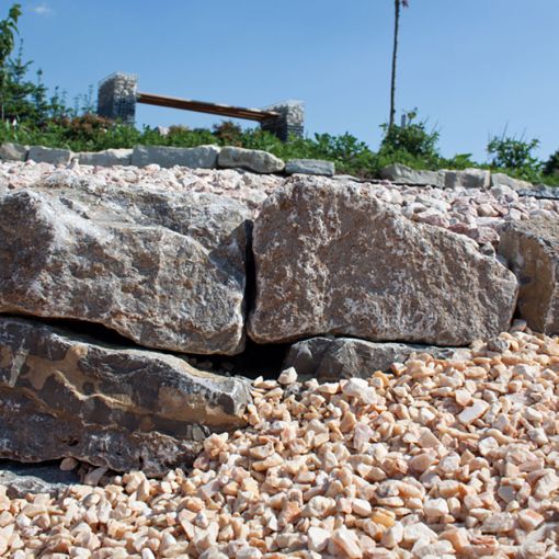 Mauersteine Naturstein Gartenmauer Muschelkalk braun-grau 2